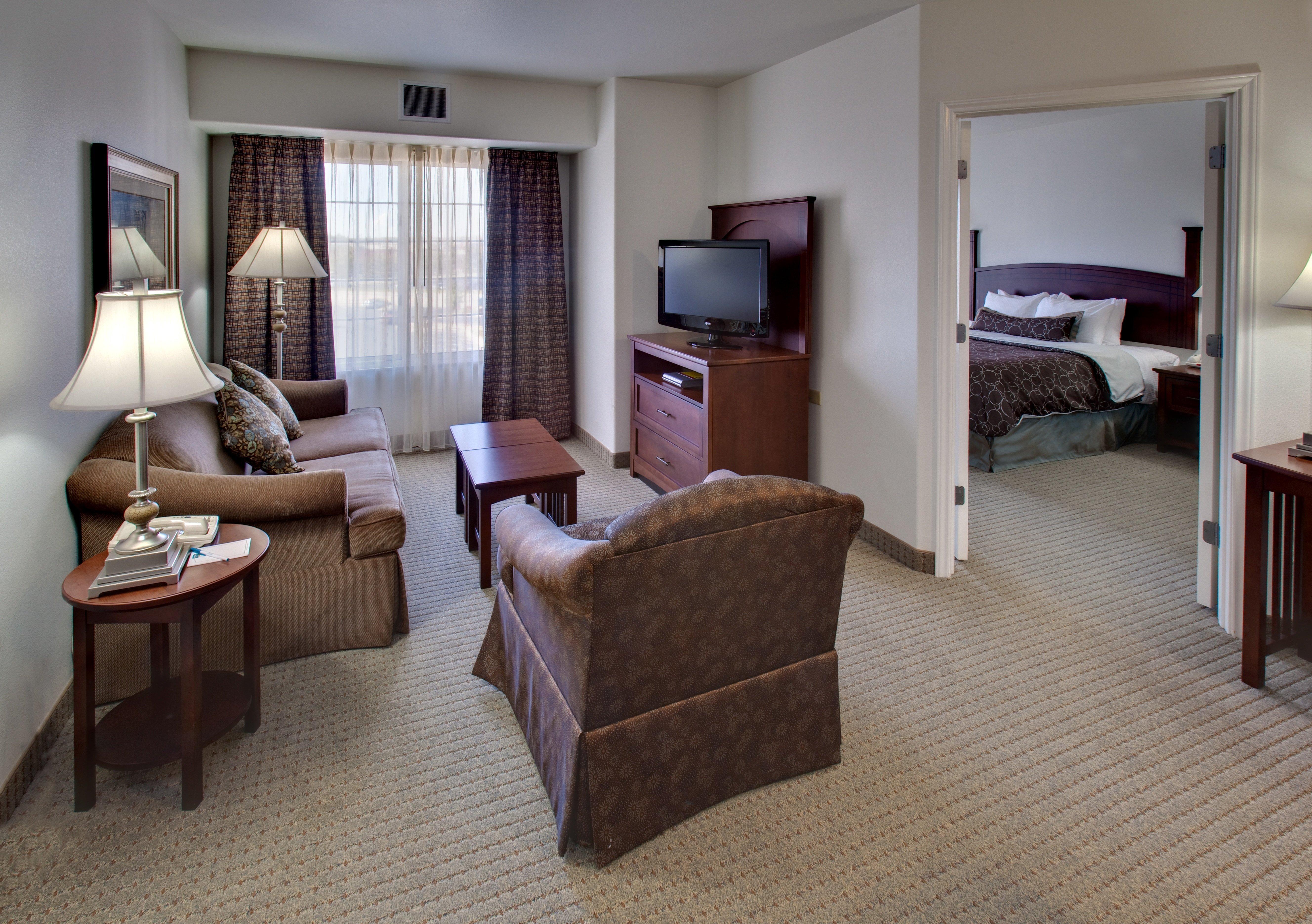 Staybridge Suites Rockford By Ihg Habitación foto