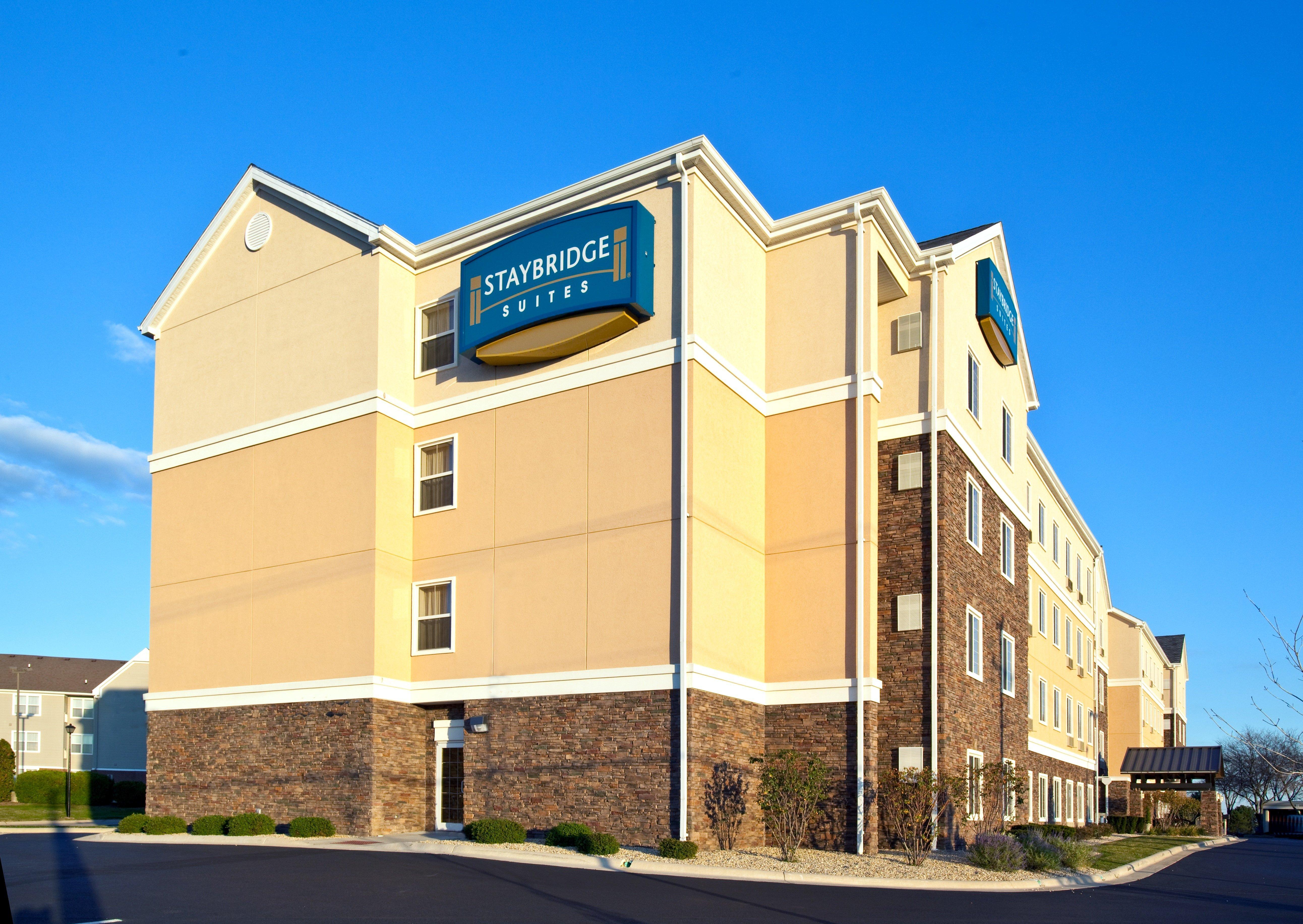 Staybridge Suites Rockford By Ihg Exterior foto