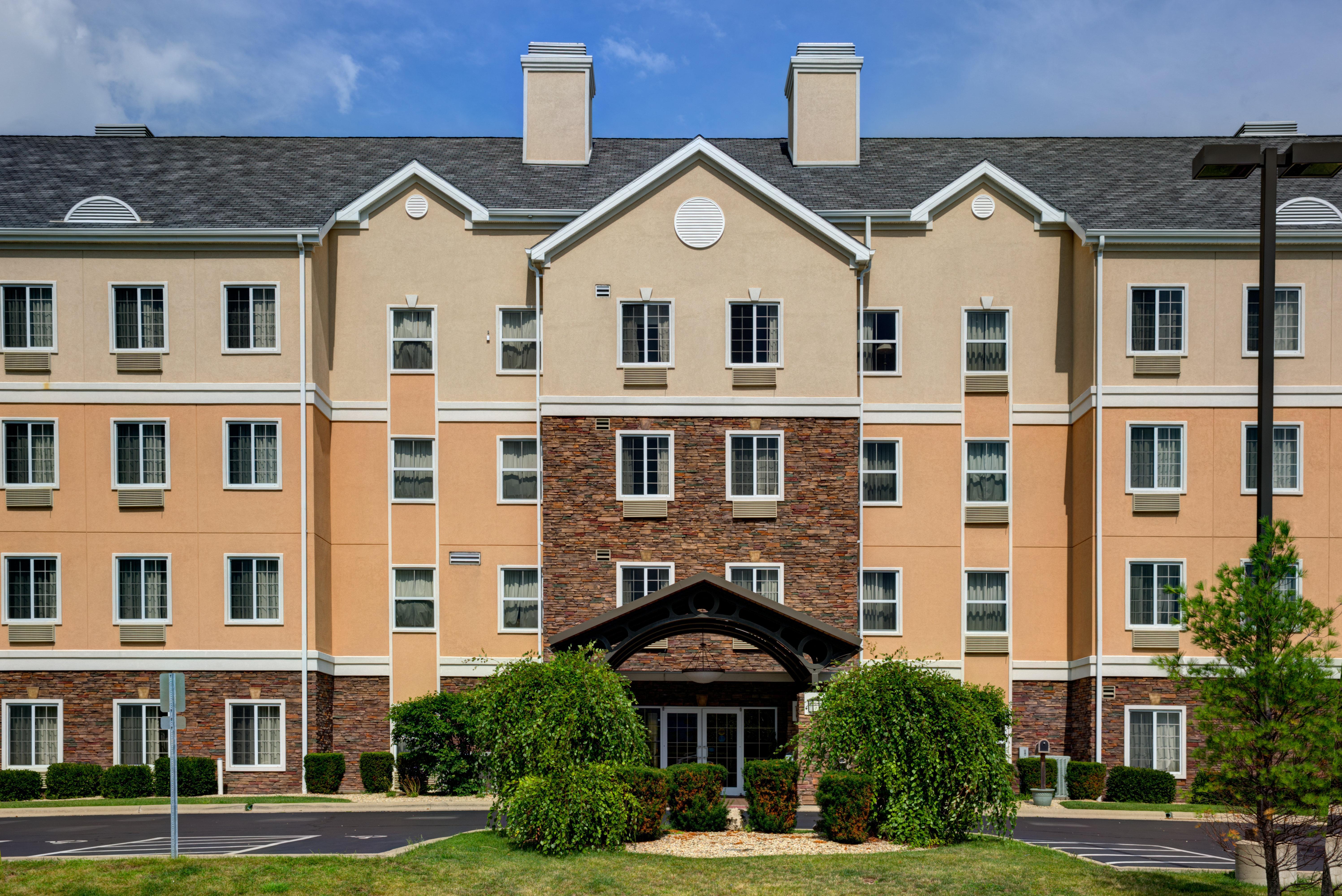 Staybridge Suites Rockford By Ihg Exterior foto